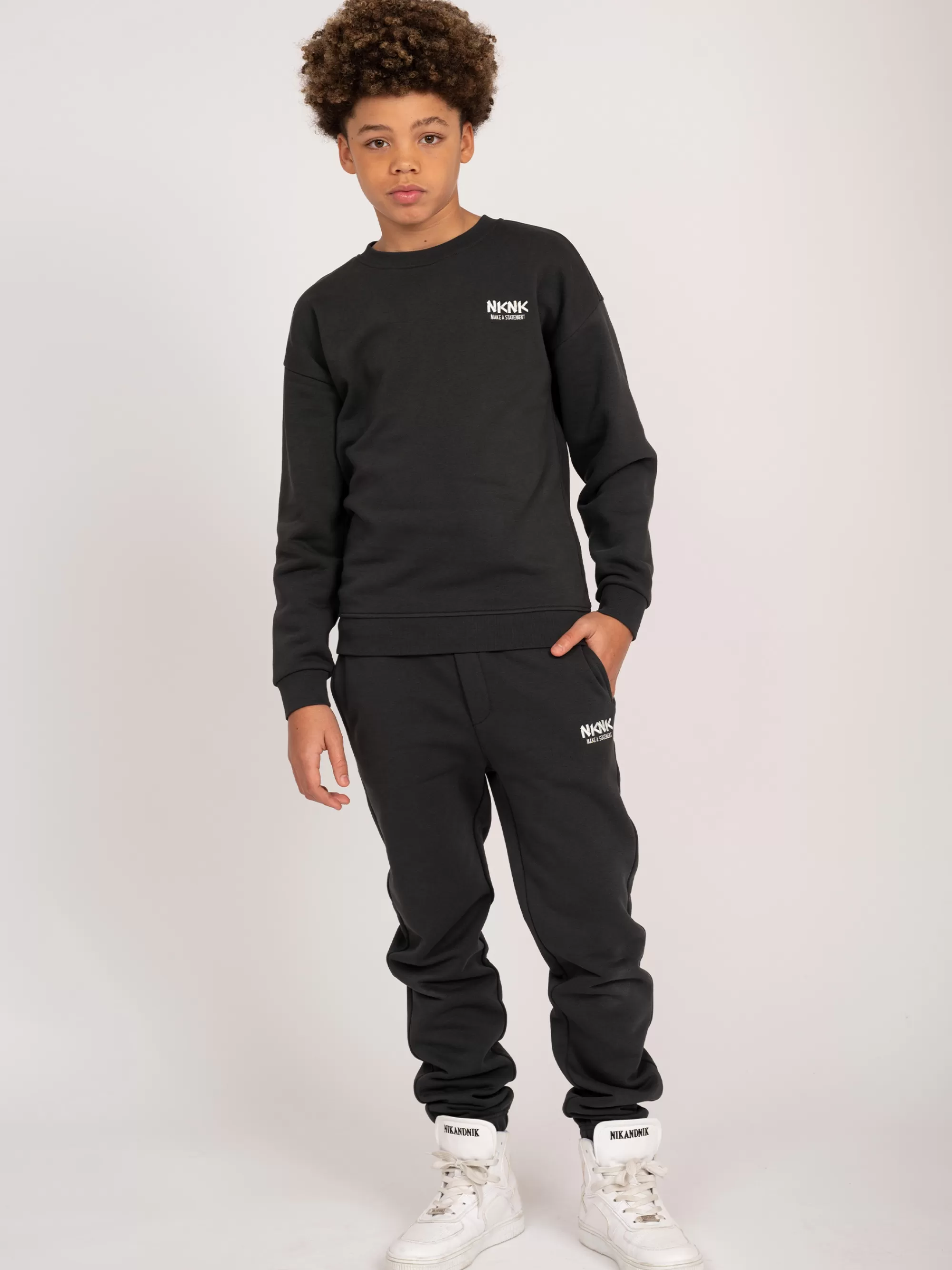 BOY FIFTH HOUSE Pants & Jeans-Mid rise sweatpants with logo