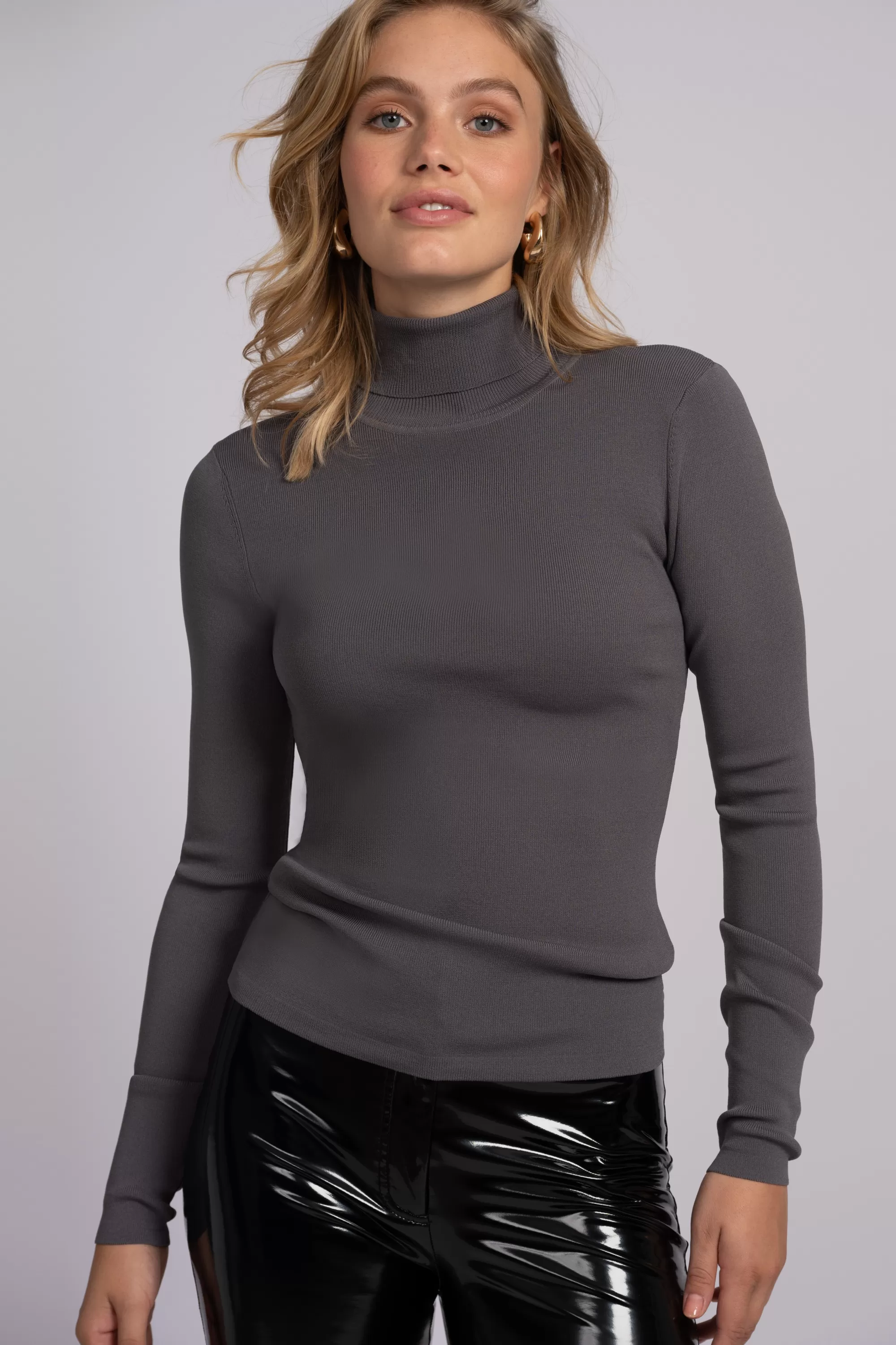 Women FIFTH HOUSE Tops-Ribbed top with turtleneck