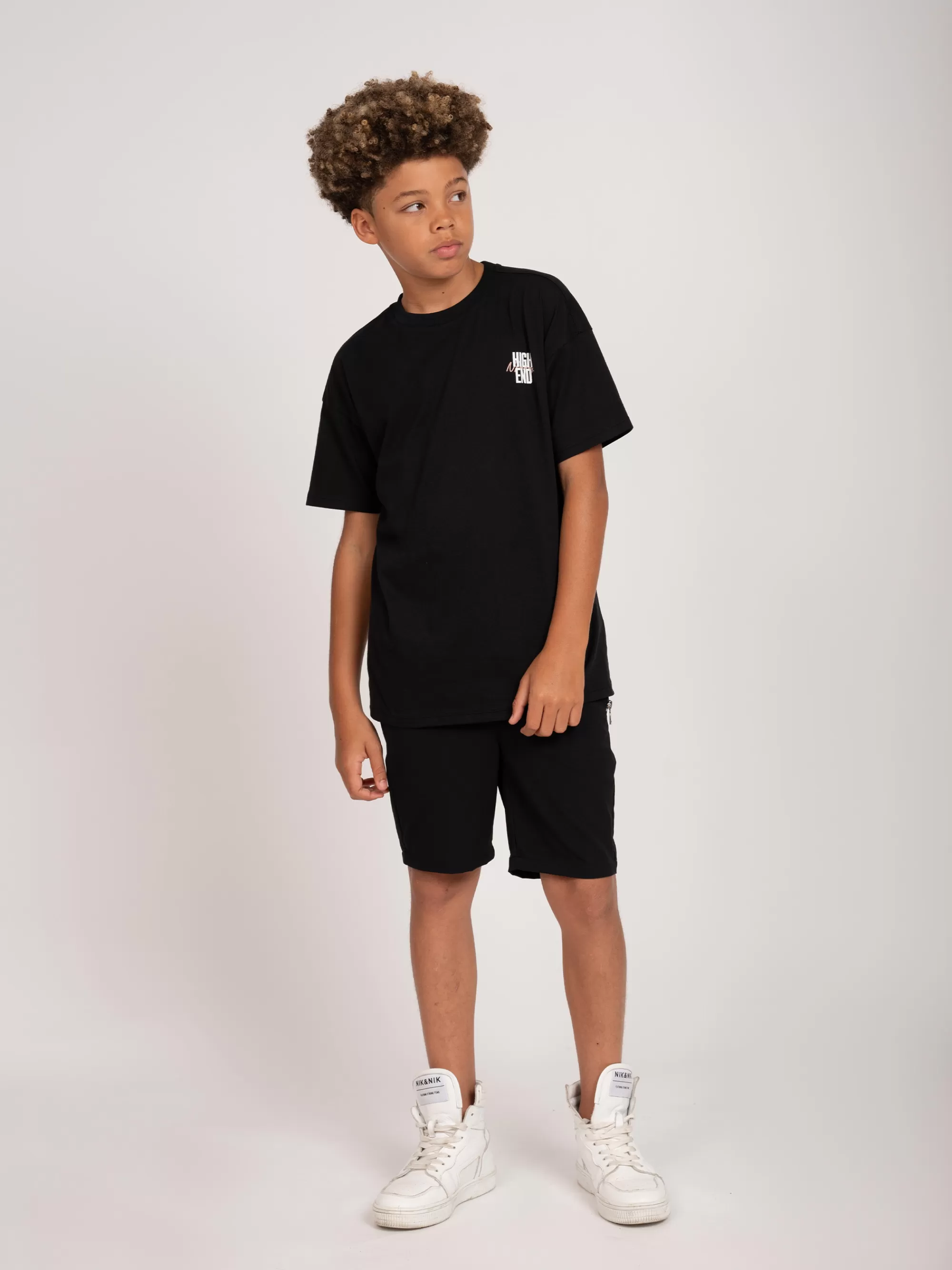 BOY FIFTH HOUSE Shorts-Short with elastic waistband